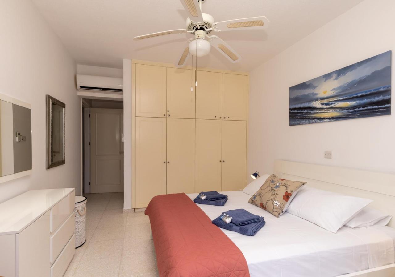 105 Kings Palace - Fabulous 2 Bed, 2 Bath, Large Patio With Garden - Sea Views Paphos Buitenkant foto