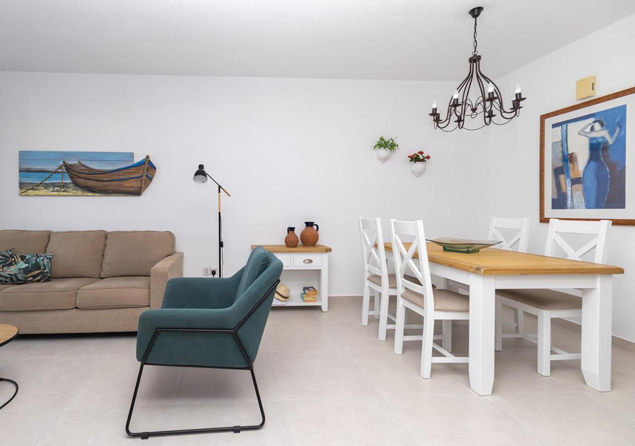 105 Kings Palace - Fabulous 2 Bed, 2 Bath, Large Patio With Garden - Sea Views Paphos Buitenkant foto