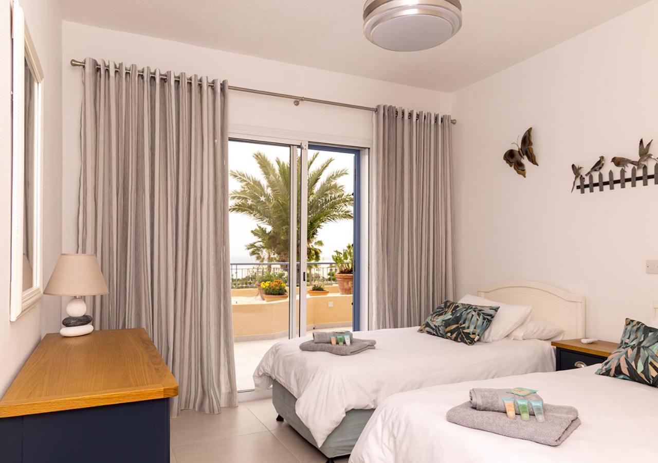 105 Kings Palace - Fabulous 2 Bed, 2 Bath, Large Patio With Garden - Sea Views Paphos Buitenkant foto