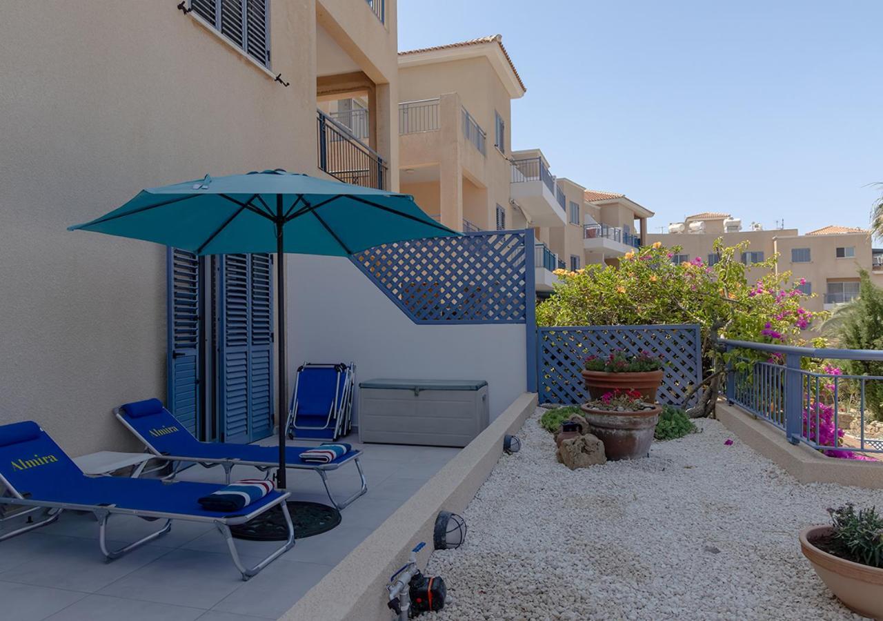 105 Kings Palace - Fabulous 2 Bed, 2 Bath, Large Patio With Garden - Sea Views Paphos Buitenkant foto
