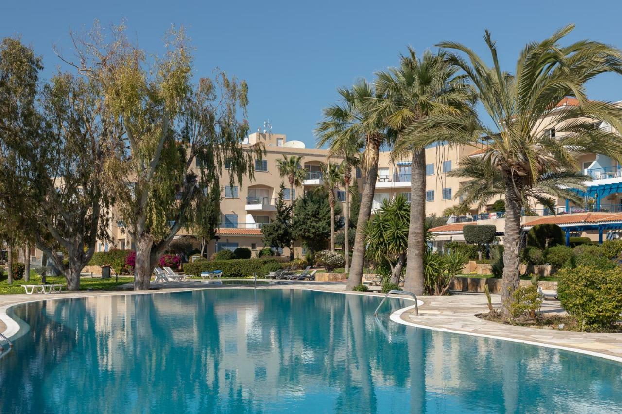 105 Kings Palace - Fabulous 2 Bed, 2 Bath, Large Patio With Garden - Sea Views Paphos Buitenkant foto