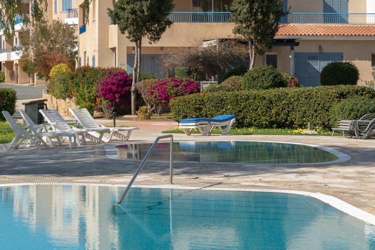 105 Kings Palace - Fabulous 2 Bed, 2 Bath, Large Patio With Garden - Sea Views Paphos Buitenkant foto