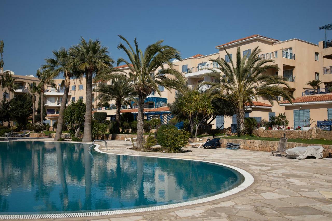 105 Kings Palace - Fabulous 2 Bed, 2 Bath, Large Patio With Garden - Sea Views Paphos Buitenkant foto