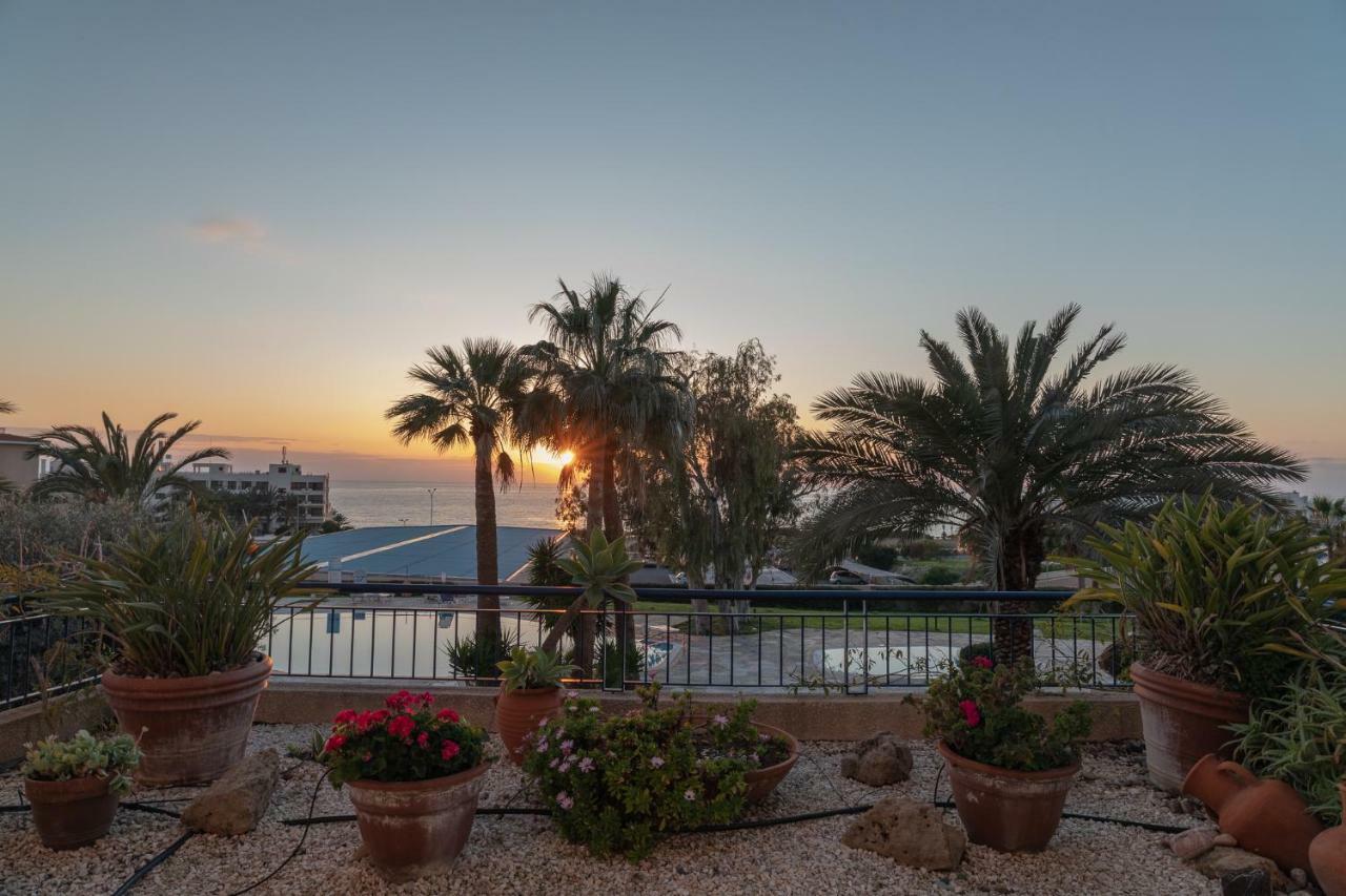 105 Kings Palace - Fabulous 2 Bed, 2 Bath, Large Patio With Garden - Sea Views Paphos Buitenkant foto
