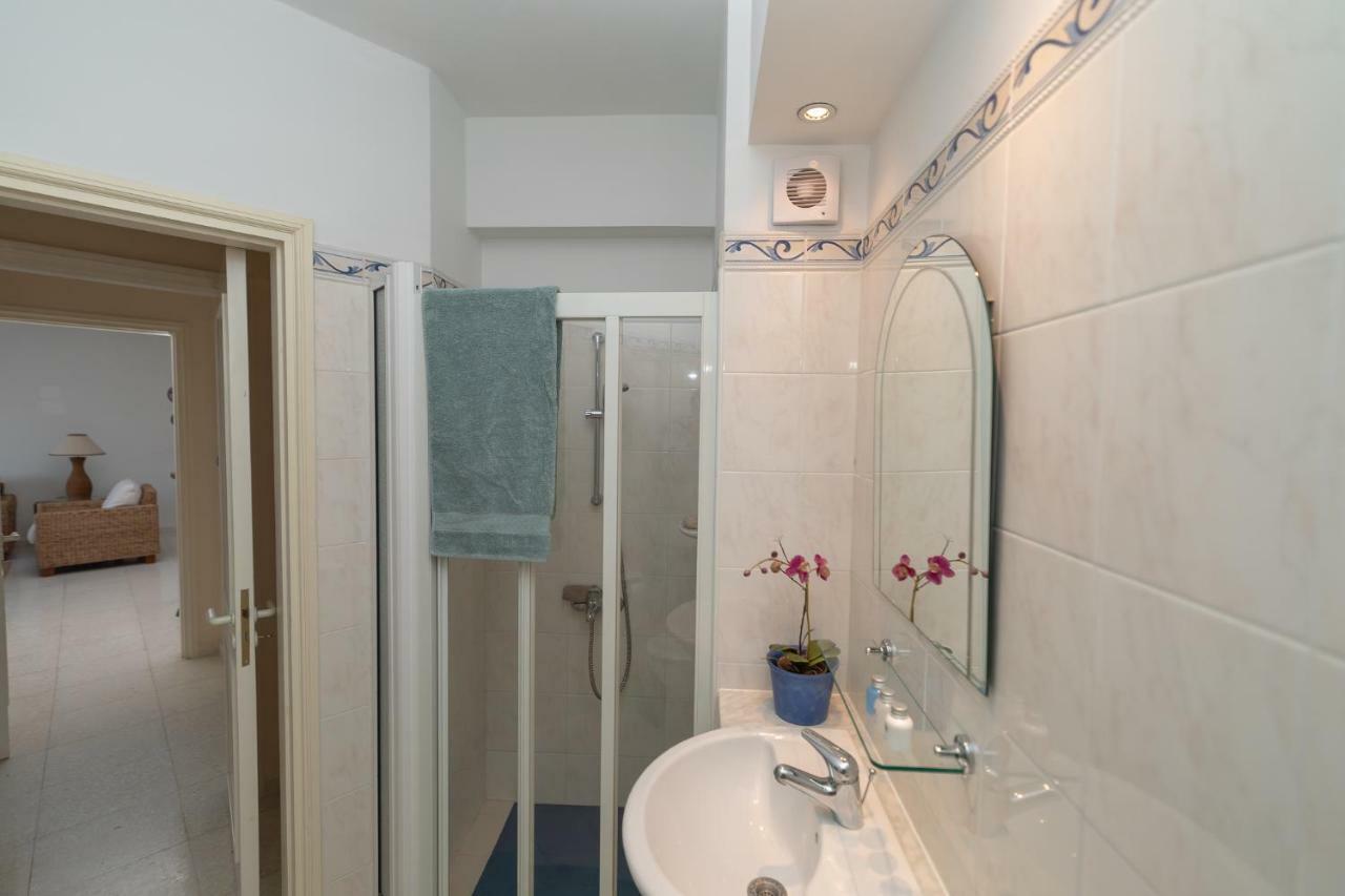 105 Kings Palace - Fabulous 2 Bed, 2 Bath, Large Patio With Garden - Sea Views Paphos Buitenkant foto